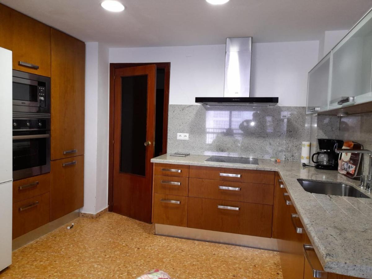 Manila Solo Familias Serviplaya 甘迪亚 外观 照片